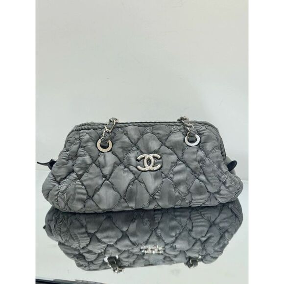Chanel Women Pre-Loved Bag Very Good Condition - Picture 2 of 7